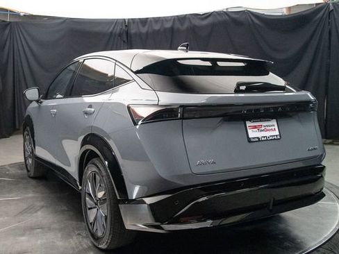 Used 2025 Nissan Ariya AWD image 10