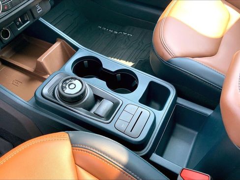 Used 2022 Ford Maverick Lariat w/ Lariat Luxury Package FWD image 18