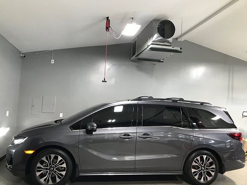 Used 2026 Honda Odyssey Elite image 6