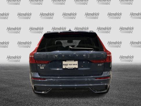 Used 2025 Volvo XC60 B5 Plus image 9