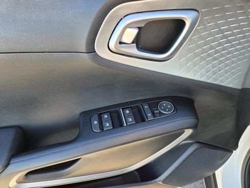 Used 2024 Kia Soul LX w/ Option Group 015 image 18