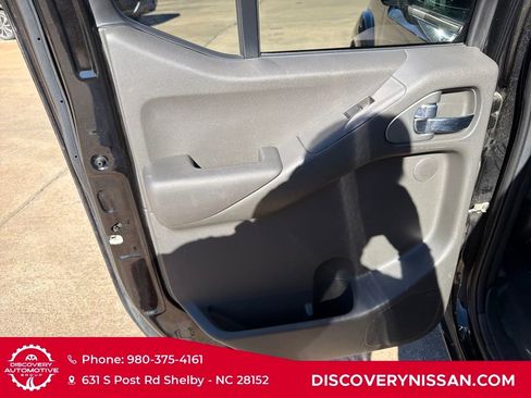 Certified 2018 Nissan Frontier PRO-4X image 27