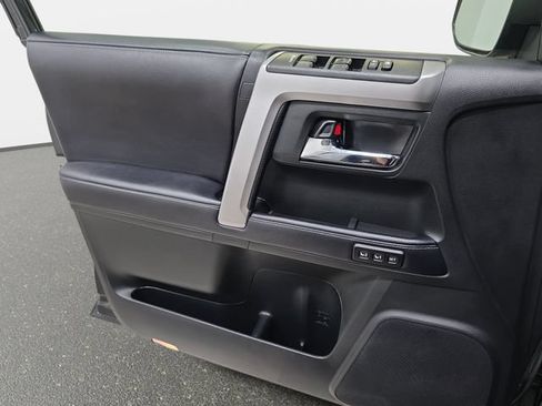 Used 2019 Toyota 4Runner Limited AWD/4WD image 25