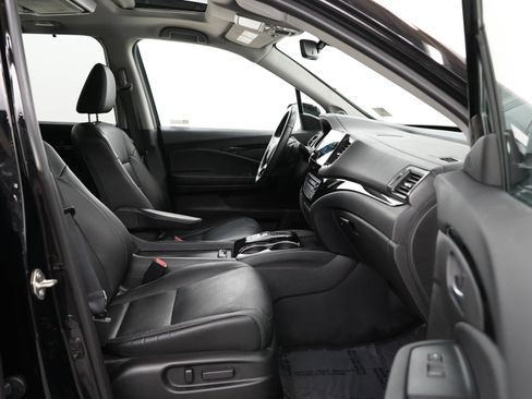 Used 2020 Honda Pilot Elite image 11