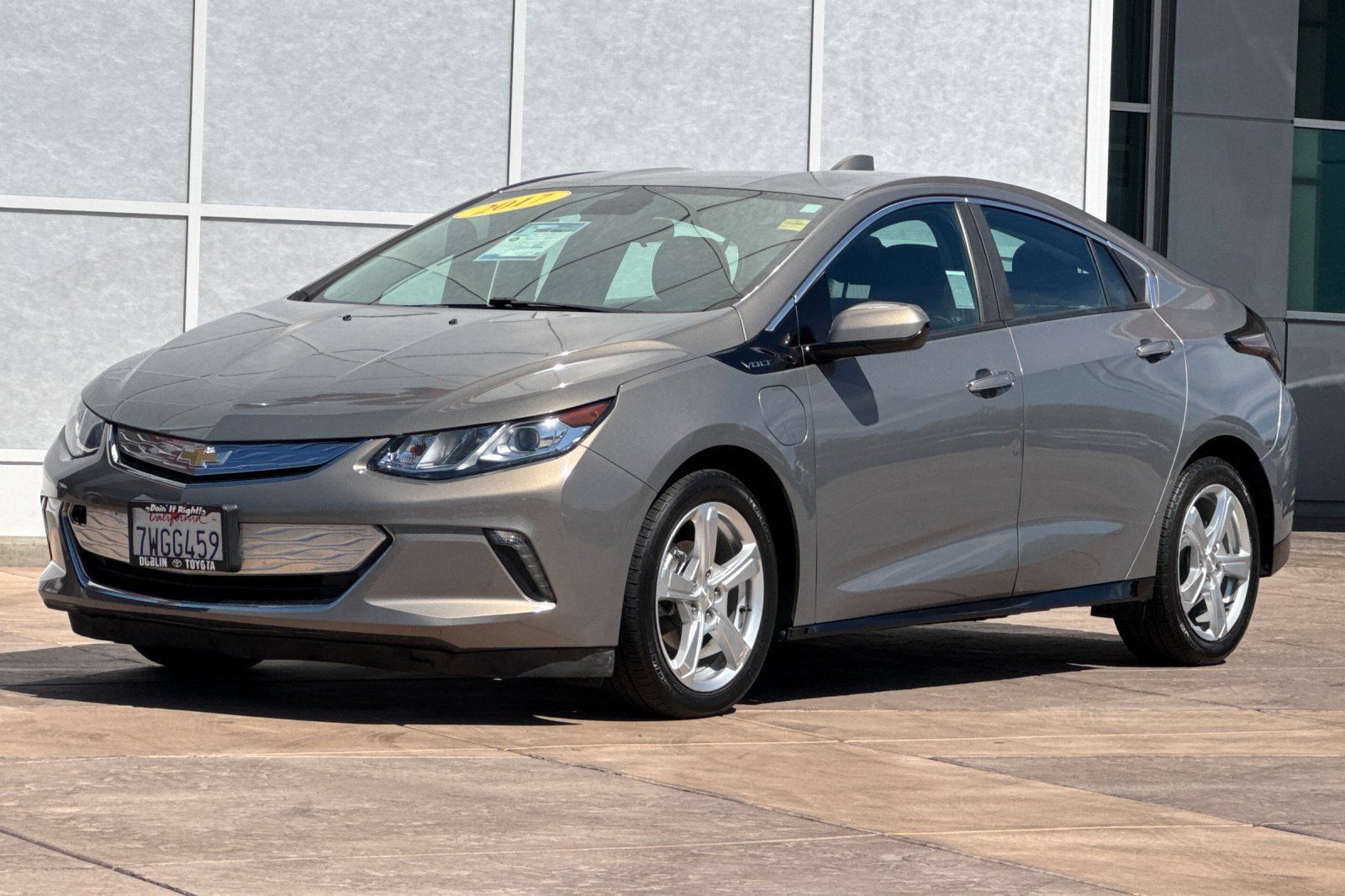 Used 2017 Chevrolet Volt LT w/ Comfort Package FWD image 8