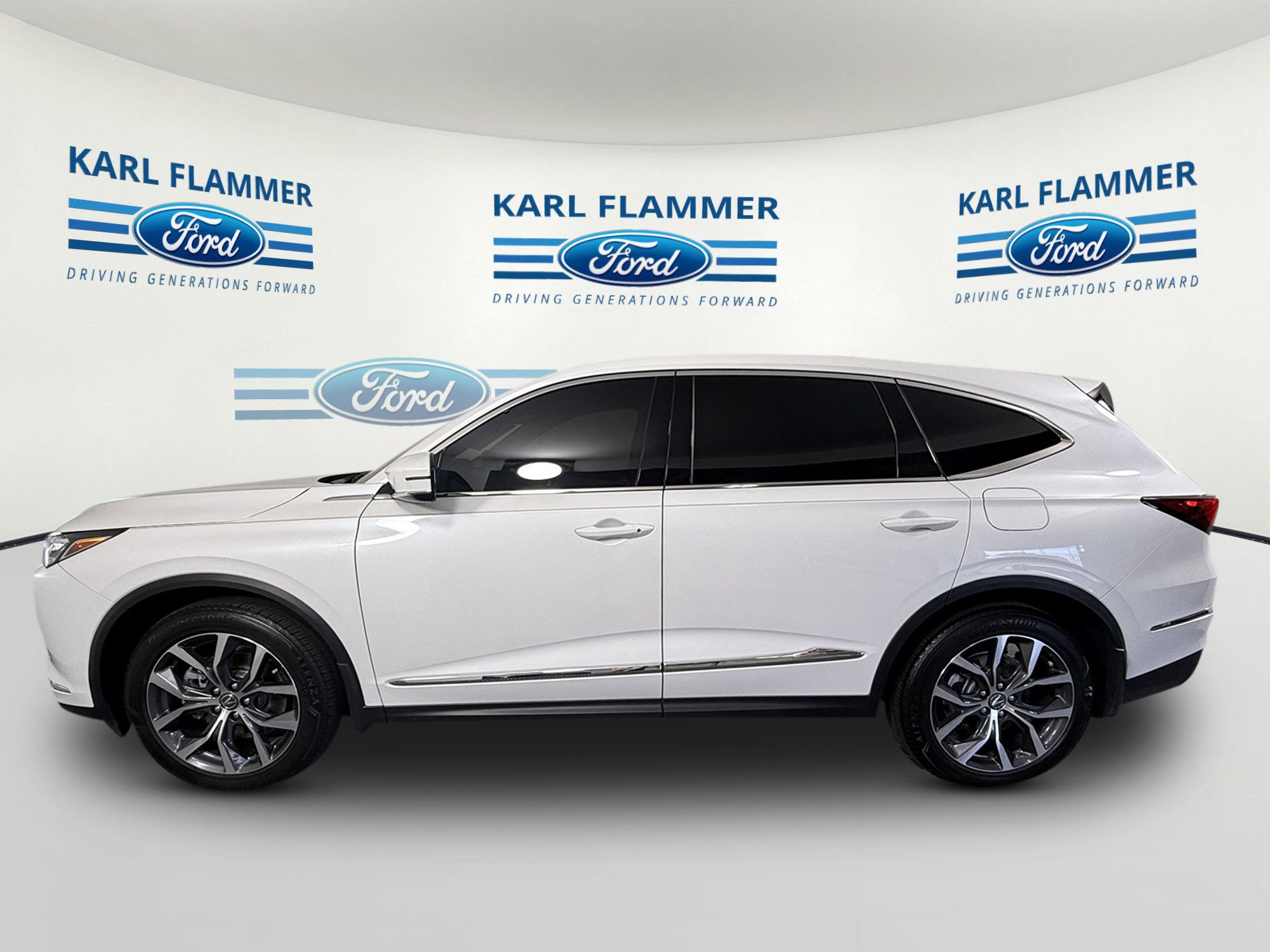 Used 2023 Acura MDX w/ Technology Package AWD/4WD image 5