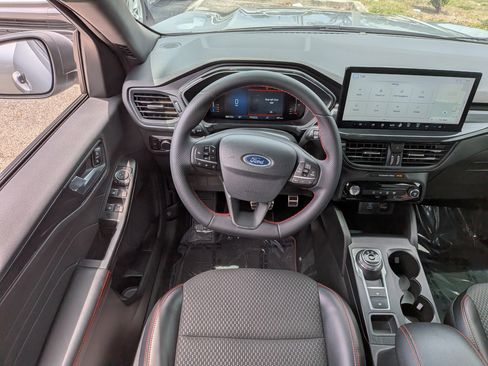 Used 2023 Ford Escape ST-Line w/ Tech Pack #1 FWD image 18