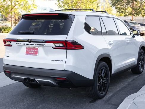 New 2026 Toyota Grand Highlander Platinum image 5