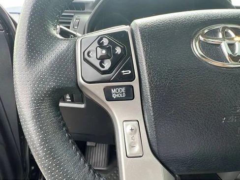 Used 2018 Toyota 4Runner SR5 Premium AWD/4WD image 21