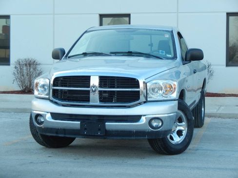 Used 2008 Dodge Ram 1500 Truck SLT w/ Trailer Tow Group RWD image 2