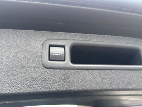 Used 2022 Toyota Highlander XLE image 30