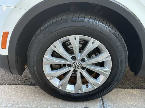 Used 2018 Volkswagen Tiguan S image 55