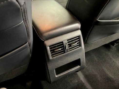 Used 2024 Mitsubishi Outlander SE image 34