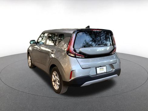 Used 2025 Kia Soul LX w/ LX Technology Package image 5