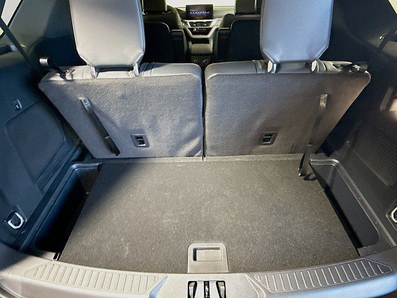New 2025 Ford Explorer ST-Line w/ Premium Package AWD/4WD image 27