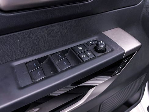 Used 2025 Toyota Tundra Limited image 18