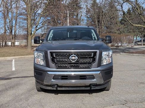 Used 2021 Nissan Titan SV w/ SV Convenience Package image 8
