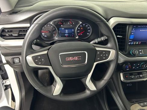 Used 2021 GMC Acadia SLE image 15