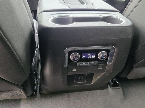 Used 2024 Chevrolet Suburban RST image 12