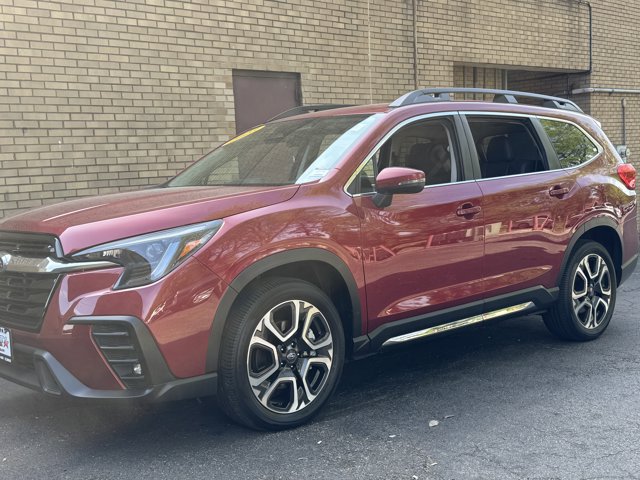 Used 2023 Subaru Ascent Limited AWD/4WD image 34
