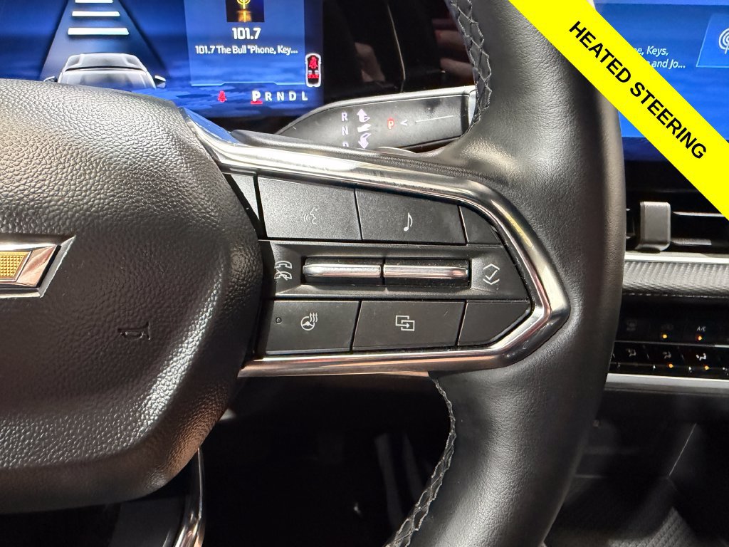Used 2026 Chevrolet Equinox LT AWD/4WD image 2