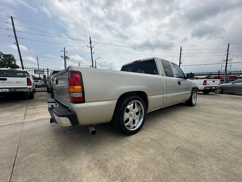 Used 2005 GMC Sierra 1500 SLE w/ Light Duty Power Package RWD image 7