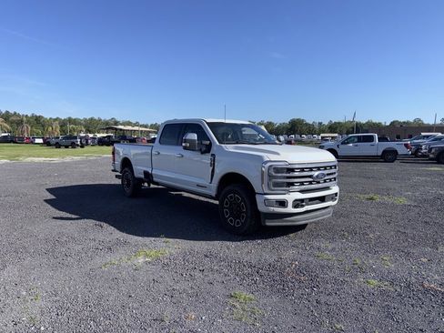 Used 2024 Ford F350 Platinum AWD/4WD image 8