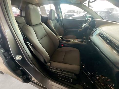 Used 2021 Honda HR-V EX image 30
