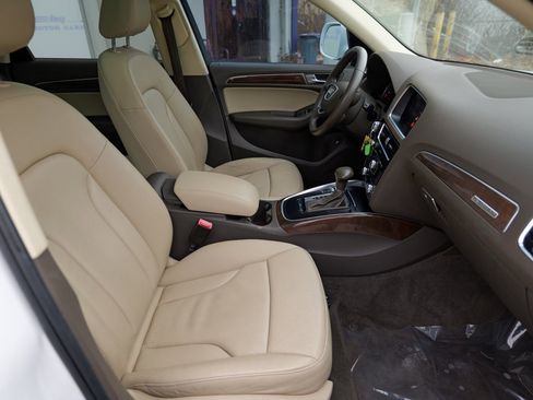 Used 2016 Audi Q5 2.0T Premium image 32