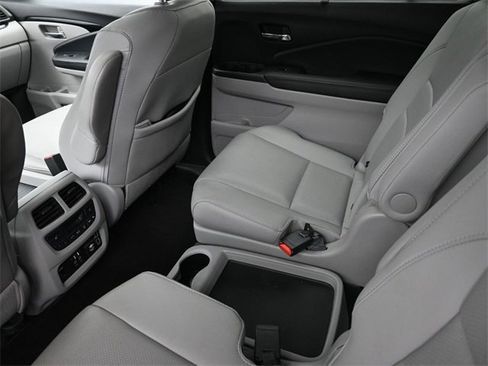Used 2022 Honda Pilot Elite image 24