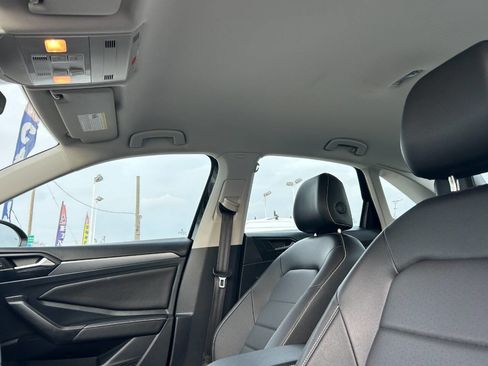 Used 2024 Volkswagen Jetta SE image 38