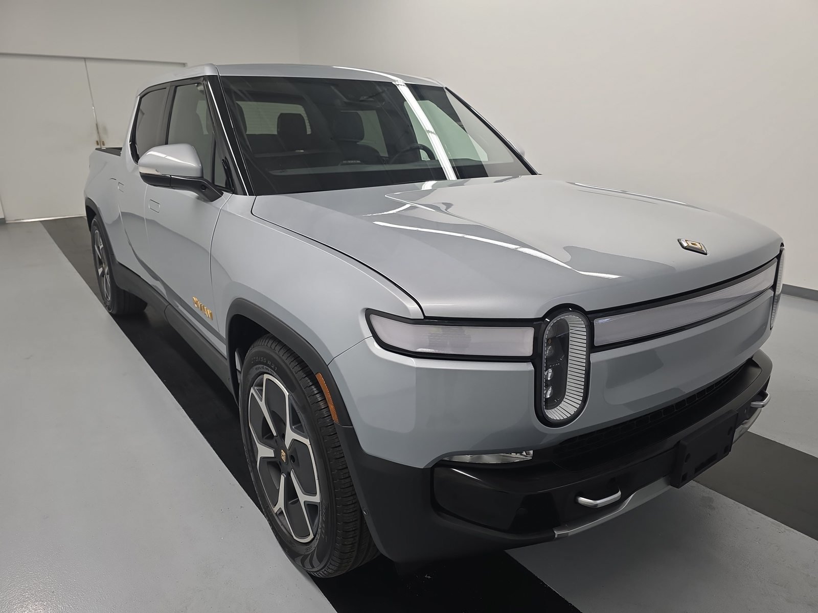 Used 2022 Rivian R1T Adventure AWD/4WD image 7