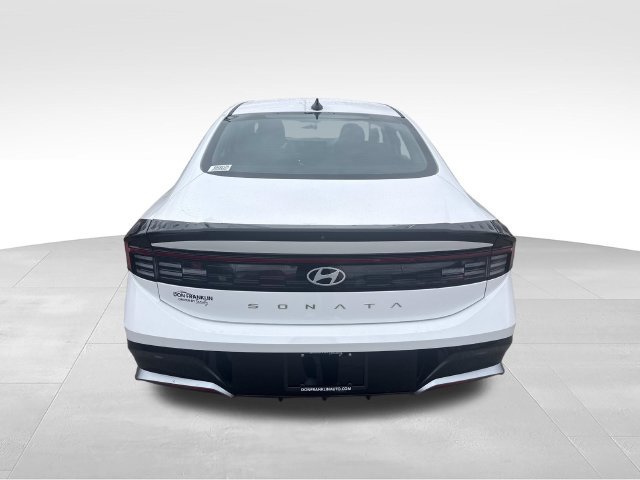 Used 2025 Hyundai Sonata SEL FWD image 4