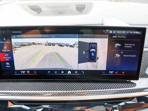 Used 2025 BMW X7 M60i w/ Climate Comfort Package AWD/4WD image 17