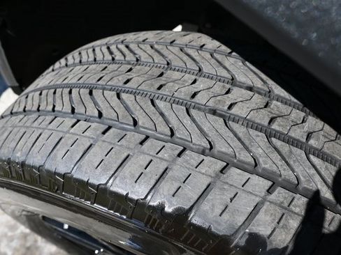 Used 2023 GMC Sierra 1500 Elevation image 9