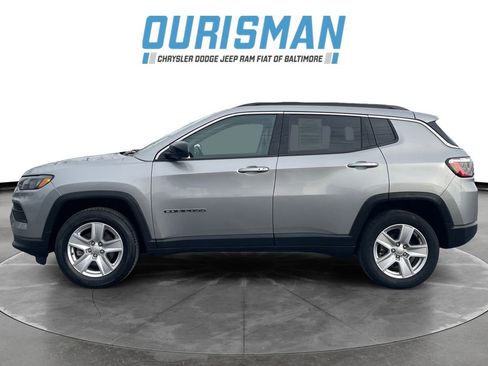 Used 2022 Jeep Compass Latitude w/ Convenience Group image 3