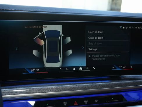 Used 2023 BMW 760i xDrive 760i xDrive w/ Executive Package image 19