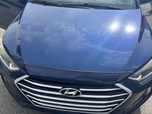 Used 2018 Hyundai Elantra Value Edition FWD image 2