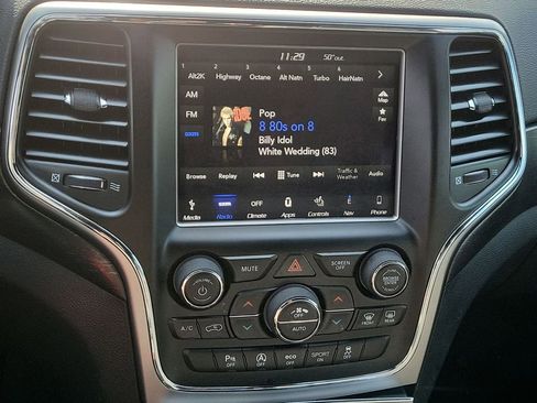 Used 2018 Jeep Grand Cherokee Altitude image 13