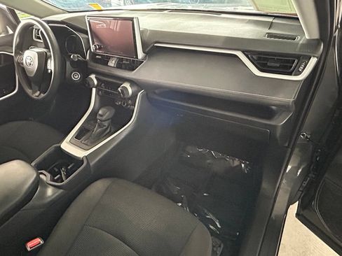 Used 2025 Toyota RAV4 LE FWD image 33