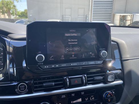 Used 2022 Nissan Pathfinder SV FWD image 7