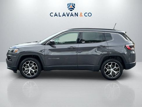 Used 2024 Jeep Compass Limited AWD/4WD image 4