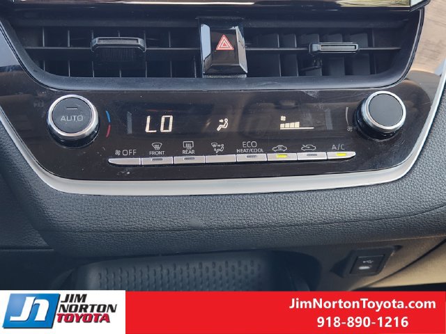 Used 2025 Toyota Corolla LE FWD image 19