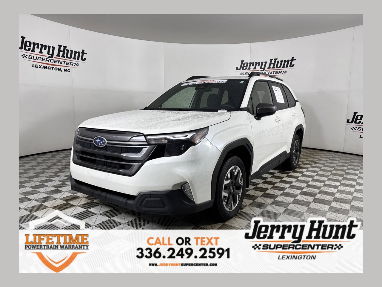 Used 2025 Subaru Forester Premium w/ Protection Package AWD/4WD image 1