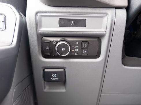 Used 2025 Ford F150 XLT w/ Equipment Group 301A Standard AWD/4WD image 9