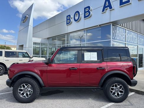 Used 2025 Ford Bronco Badlands AWD/4WD image 2