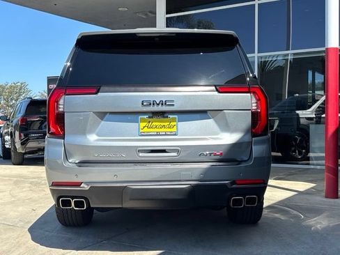 Used 2025 GMC Yukon XL AT4 Ultimate AWD/4WD image 5