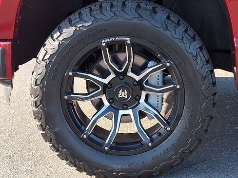 Used 2022 Chevrolet Silverado 1500 RST image 8