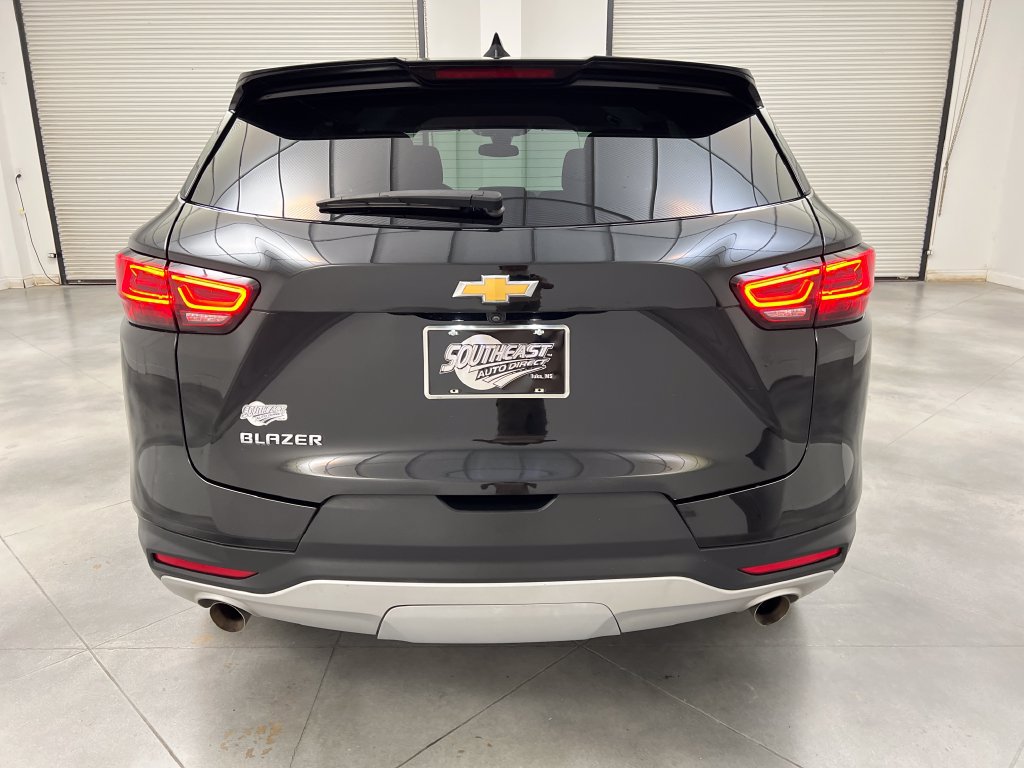 Used 2025 Chevrolet Blazer LT FWD image 8