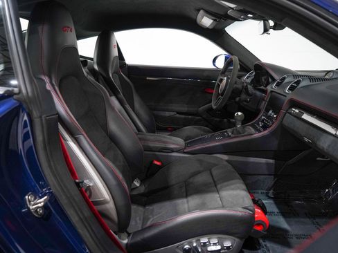 Used 2021 Porsche 718 Cayman GT4 image 14